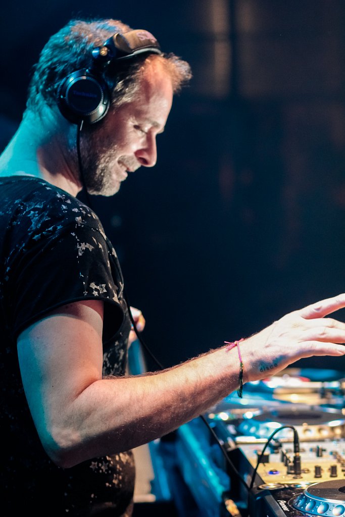 TIEFSCHWARZ (Basti , Souvenir Music, Berlin)