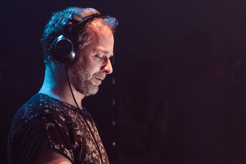 TIEFSCHWARZ (Basti , Souvenir Music, Berlin)